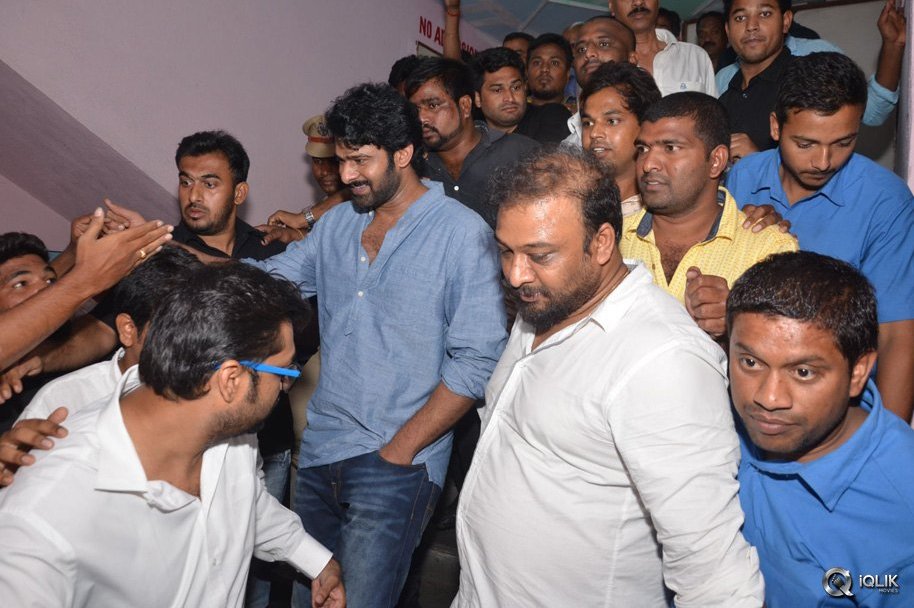 Prabhas-Watches-Baahubali-at-Sudharshan-Theatre